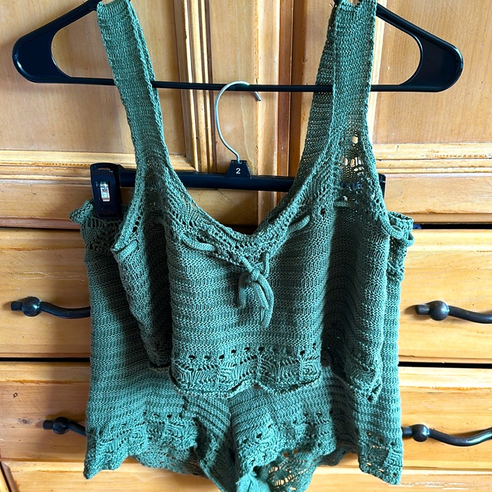 Jolie & Joy 2 piece crop top set.